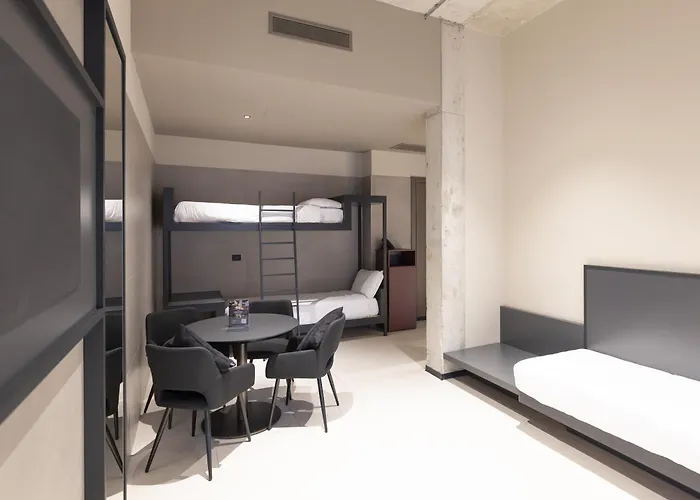 Joy 124 Hotel