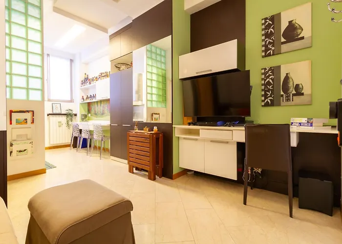 Modern And Cozy In Darsena Area Milánó