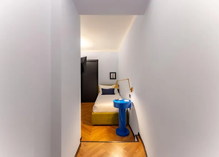 V-collection Solferino Πανσιόν