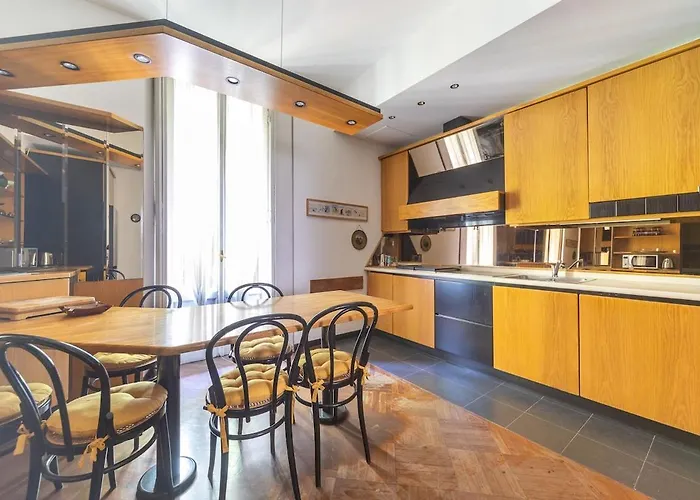 La Casa Dei Dieci - Stazione Appartamento