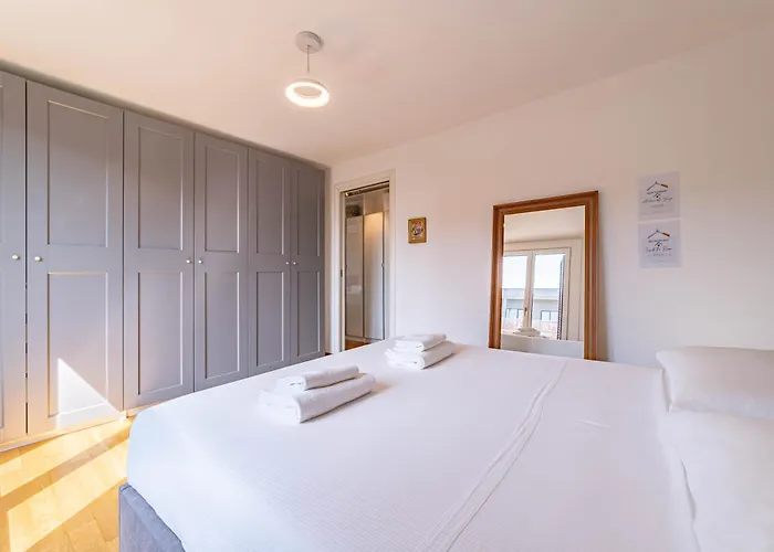 Апартаменты 10' Navigli, Penthouse With Panoramic View