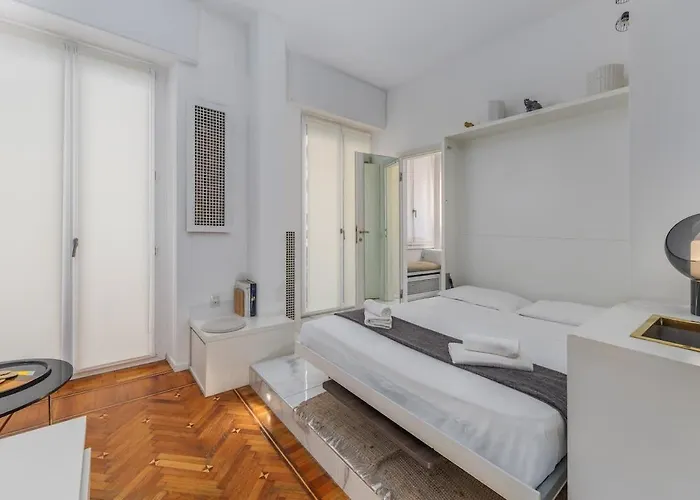 Maison Lumière - A Few Steps From Station * Milano