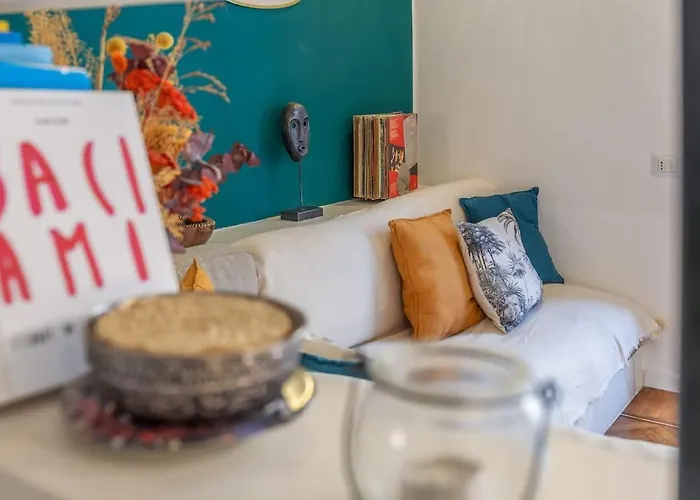 Maison Lumière - A Few Steps From Station * Milano