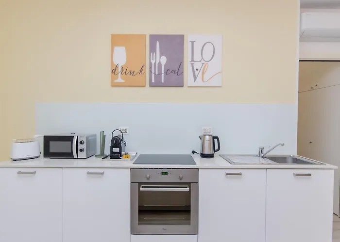 Апартаменты Vivimihome - Fiordalisi Green, Tra Comfort E Stile, A Pochi Passi Dalla Metropolitana