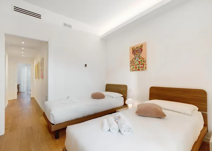Appartamento Luxury New - Stazione Garibaldi A 5 Minuti