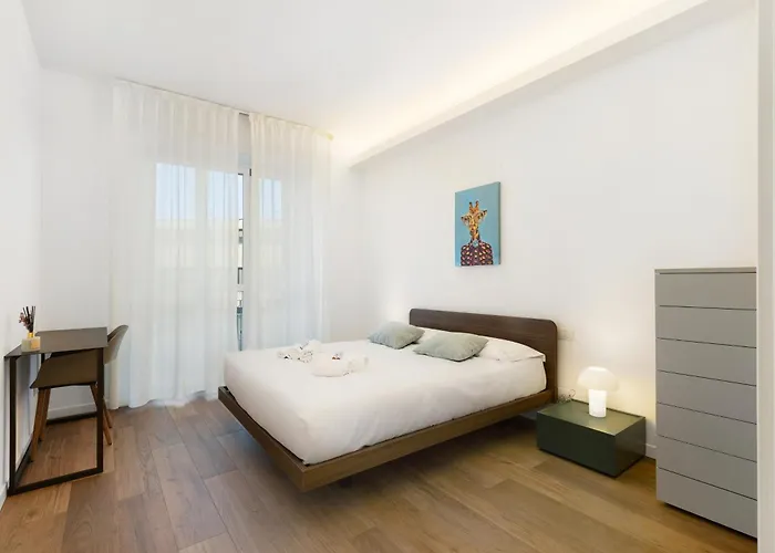 Appartamento Luxury New - Stazione Garibaldi A 5 Minuti