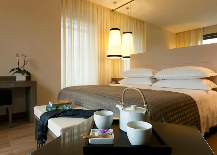 Starhotels Echo 4* Милан