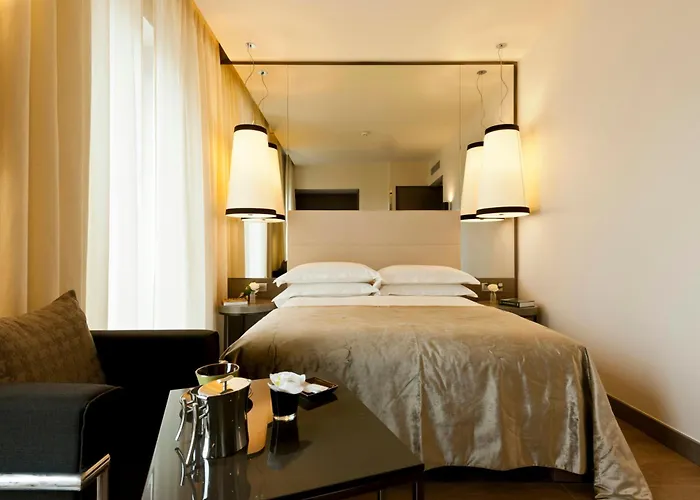 Отель Starhotels Echo