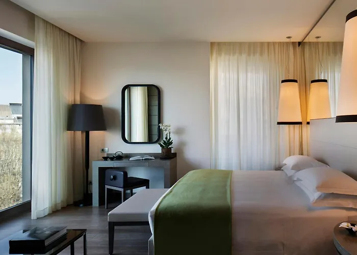 Hotel Starhotels Echo 4*