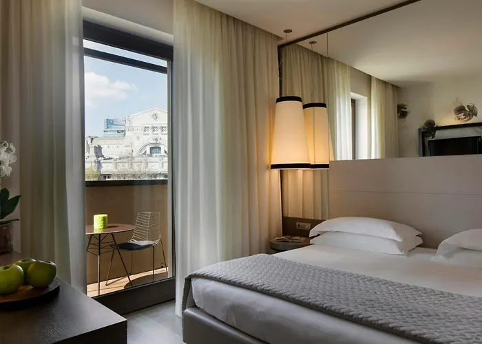 Отель Starhotels Echo Милан