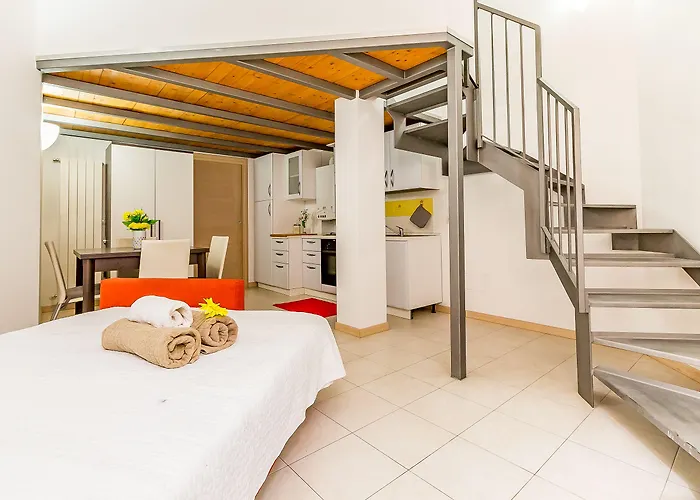 Alessia's Flat- Portello 3 Апартаменты *