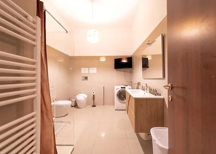 La Cantinetta di Milano - The Wine Cave in Milan, huge 110sqm apartment, Milan Central Station