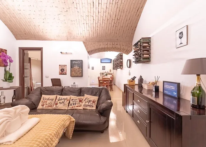 La Cantinetta di Milano - The Wine Cave in Milan, huge 110sqm apartment, Milan Central Station Milano