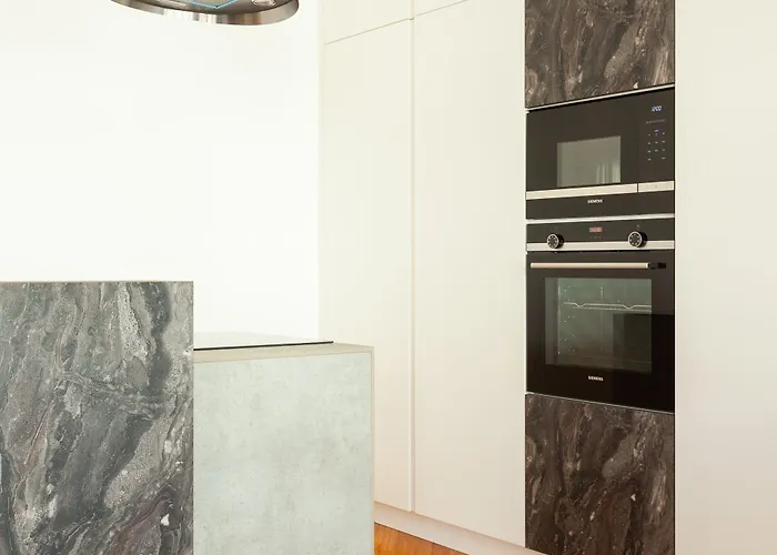 Easyhomes-madonnina View 아파트 *
