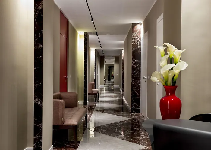 10 Keys Hotel