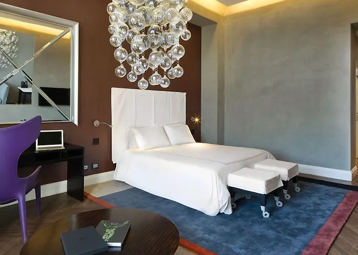 The Glamore Duomo Hotel Milão