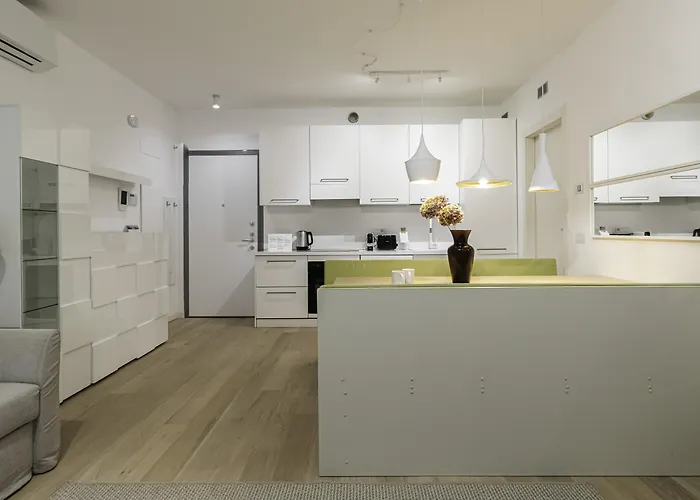 Italianway Comfort - Compagnoni 12 - Mir... * Milan