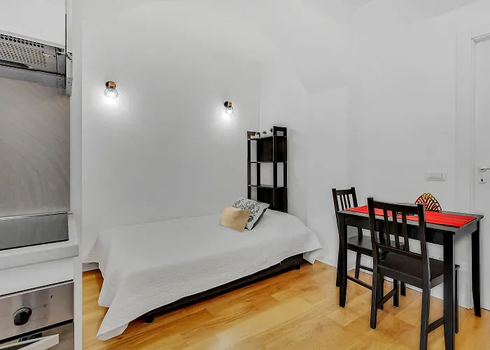 Alessia's Flat - San Luigi Apartment Milan