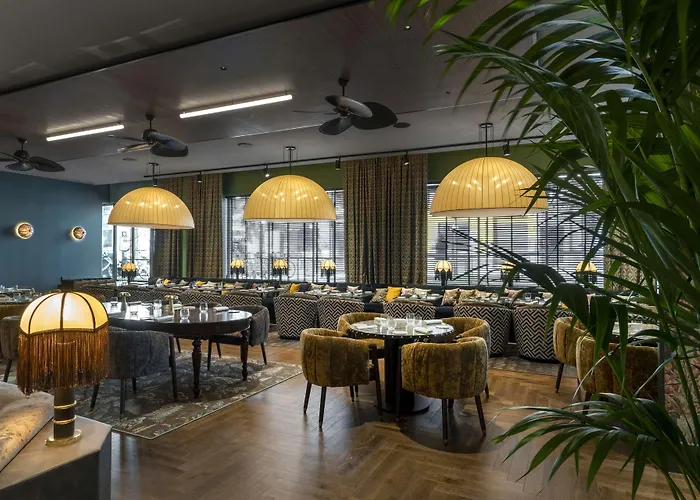 Radisson Collection Hotel, Santa Sofia 5*