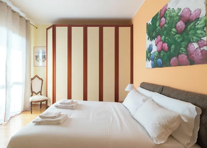 Italianway Comfort - Tolstoi 1 Апартаменты *