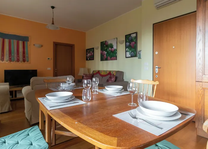 Italianway Comfort - Tolstoi 1 Апартаменты *