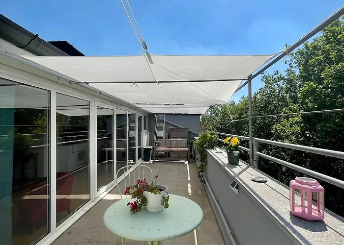 Tricolore Skyline Terrace Apartment *
