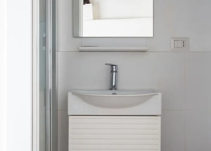 Cozy Near Appartement Milaan