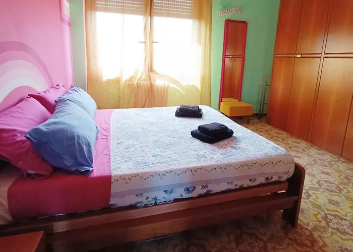 Yellow Submarine Apartman *