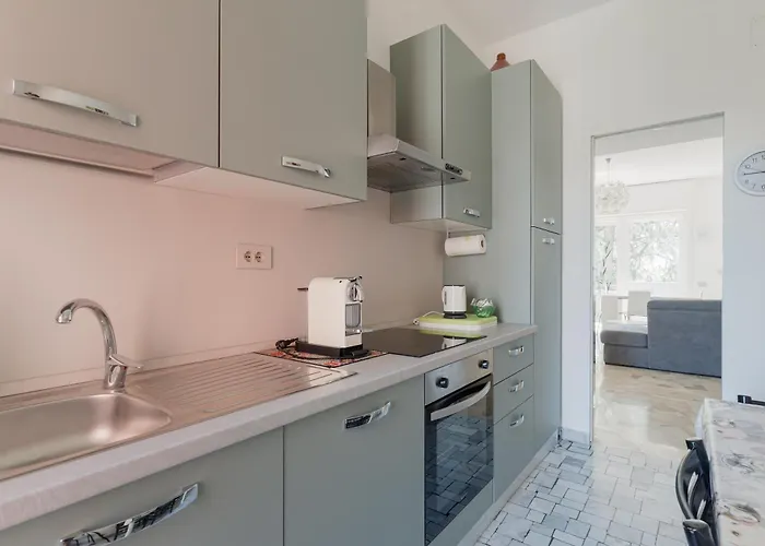Apartment Guesthost - Bright Near Mm1 Turro *