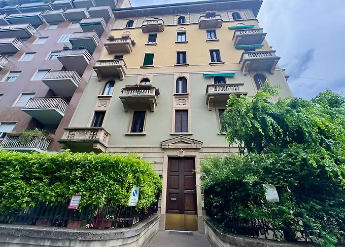 Urban Comfort Near Fiera & Citylife Apartment Mailand