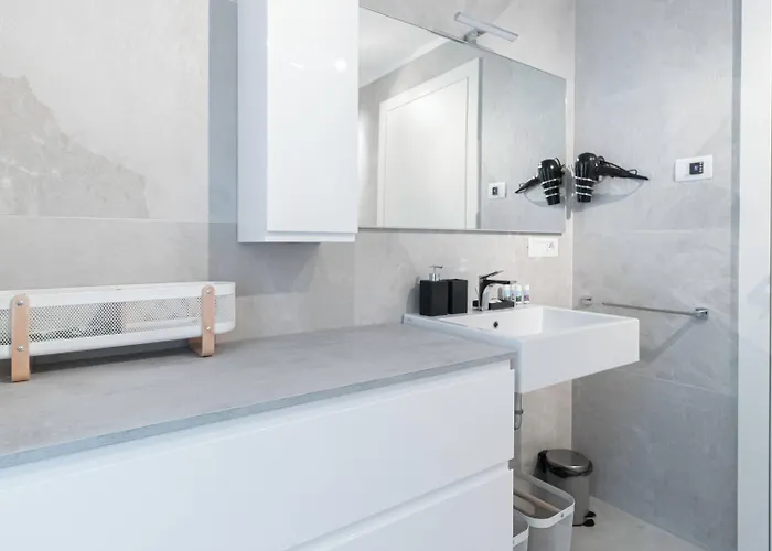 Italianway Comfort - Compagnoni 12 - Mir... Milan