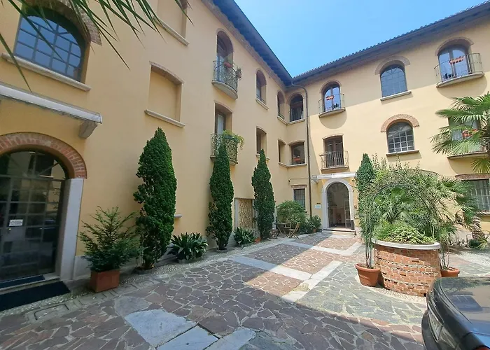 Trilocale Tamara Abbadesse M3-m5 Zara Hotel apartamentowy Mediolan