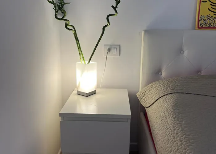 Private In Isola-farini منزل للإقامة