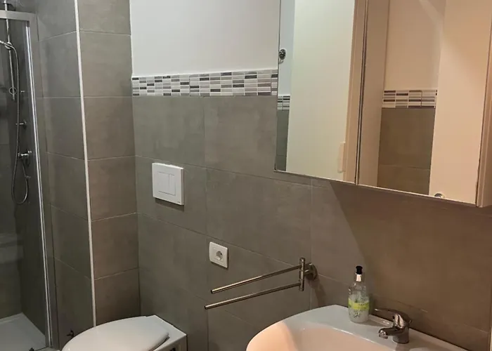 Private In Isola-farini * ميلان