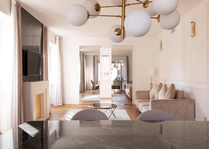 Lejlighed Lusso, Stile E Un Meraviglioso Terrazzo Nel Cuore Di Milano
