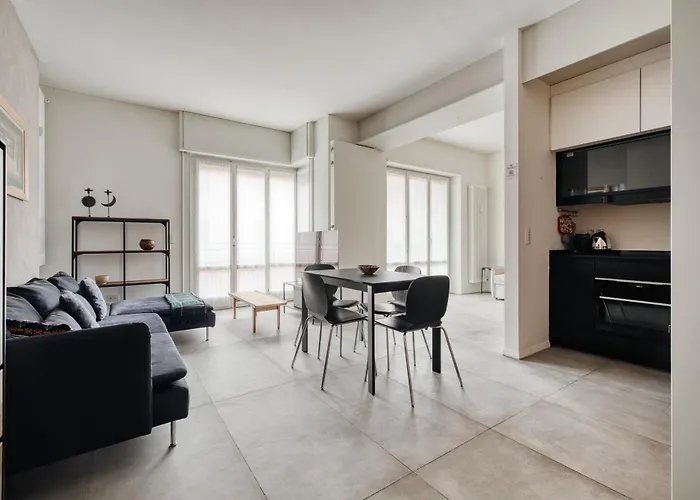 Large Milan's Navigli - 5 Gu... Apartment