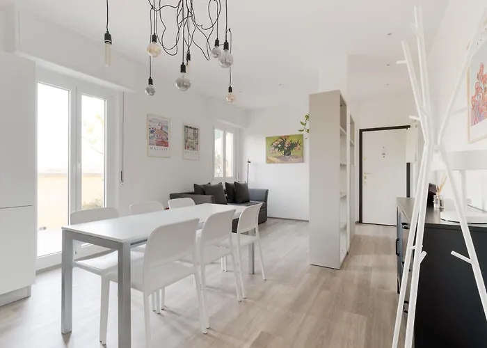 Brera Navigli * ميلان