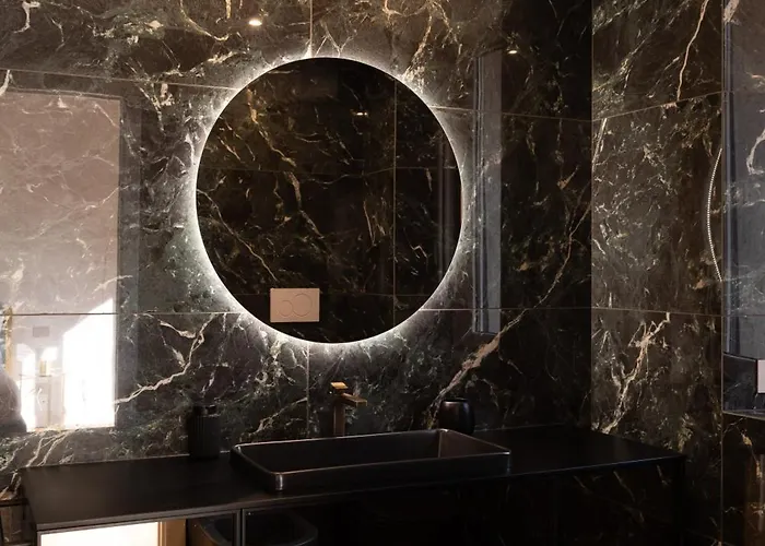 Lusso, Stile E Un Meraviglioso Terrazzo Nel Cuore Di Milano