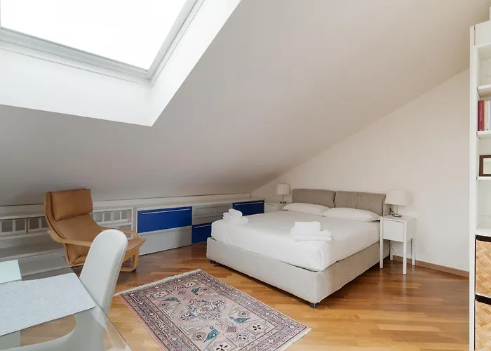 Guesthost - Navigli Modern Flat Mediolan