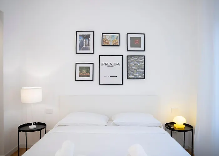 Modern Flat Metro Lotto-citylife-mico-self Check-in-ac Milaan