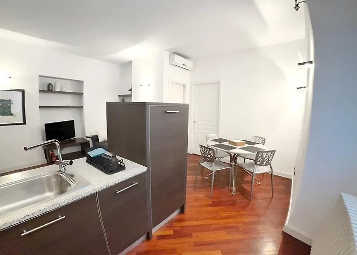 Fara 18 - Accoglienza E Relax Nel Cuore Urbano Milano