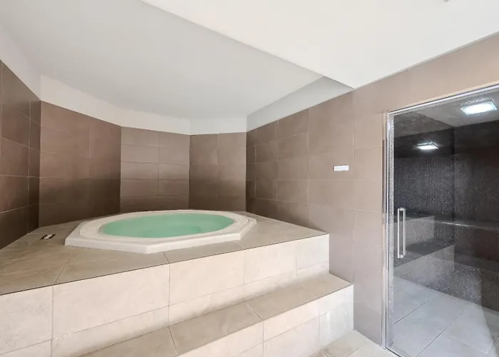 דירה Giaxtower Gym & Pool Romantic Pool View מילאנו