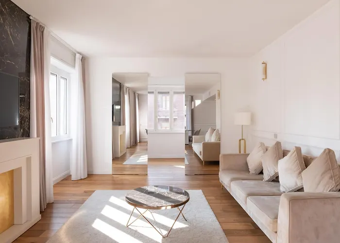 Lusso, Stile E Un Meraviglioso Terrazzo Nel Cuore Di Lejlighed Milano