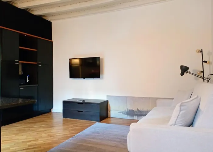 Casa Ferretti - Corso Milão