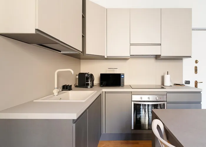 Guesthost - Modern Flat Near Darsena Lägenhet