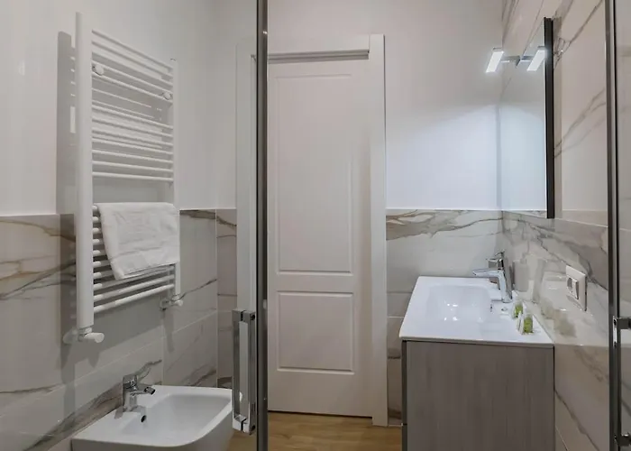Wonderful In Design District - 2 Bedroom Appartement Milaan
