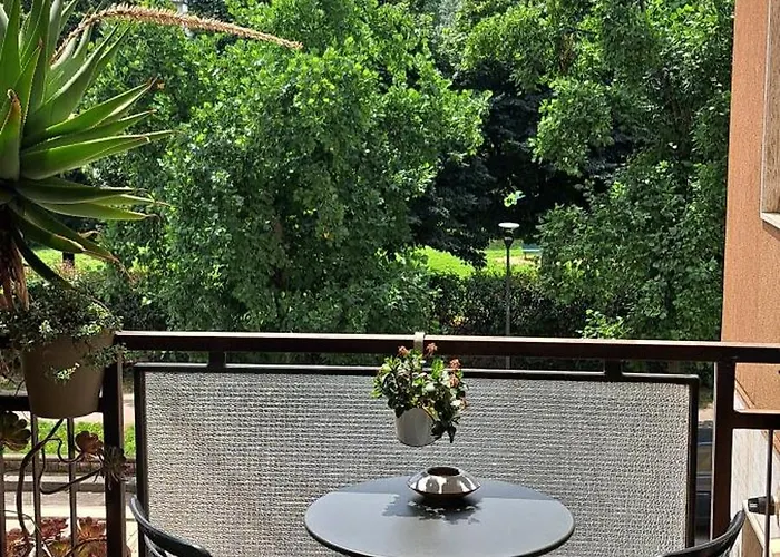 아파트 Brand New - 5 Minutes From Istria Metro Station