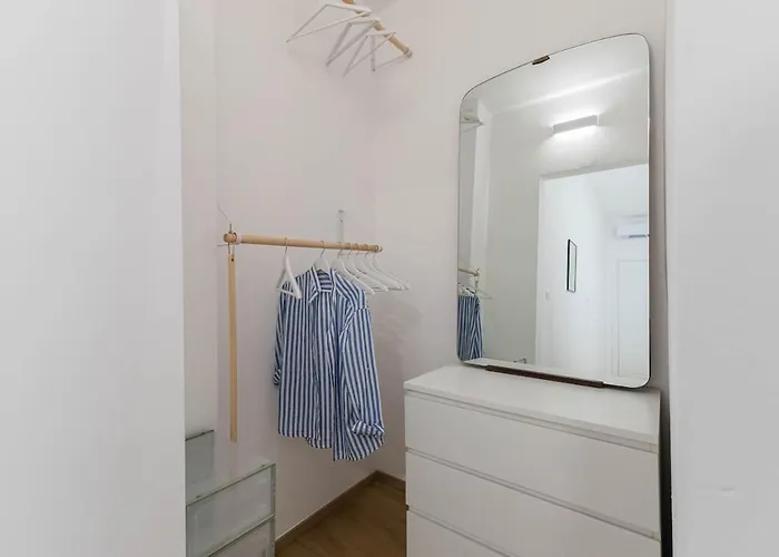Wonderful In Design District - 2 Bedroom Appartement Milaan