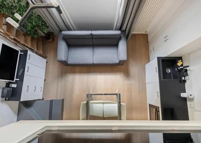 Giusti Two-bedroom Duplex - Arco Della Pace & Sempione Park - Sleeps 5 公寓