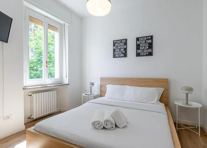 Sambuco1 - Quiet With 2 Double Bedrooms - B Μιλάνο
